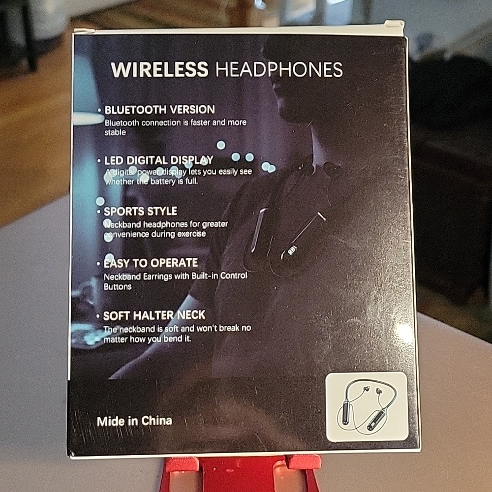 Sports Neckband Headphones - Black with Blue - NEW - Picture 2 of 2